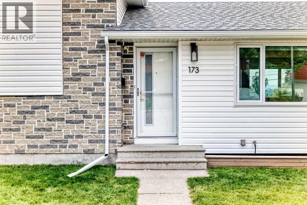 173 Cornwallis Drive detail 1
