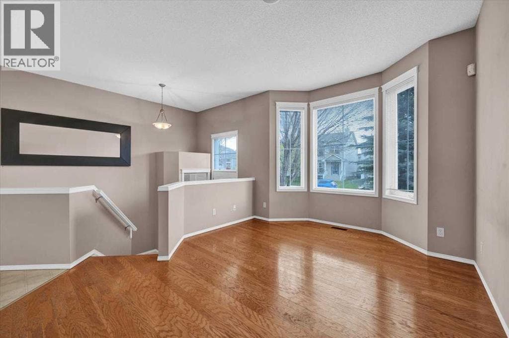 231 Tuscany Drive detail 1