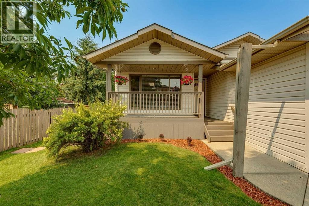 159 Woodbend Way detail 1