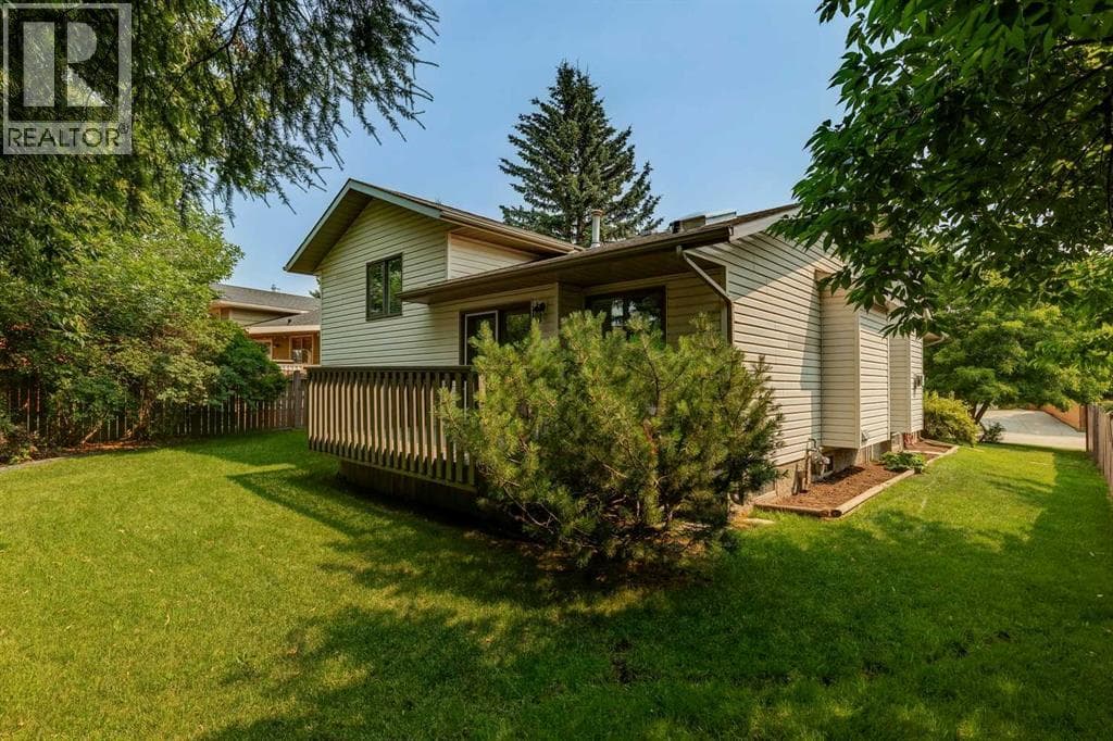 159 Woodbend Way detail 3